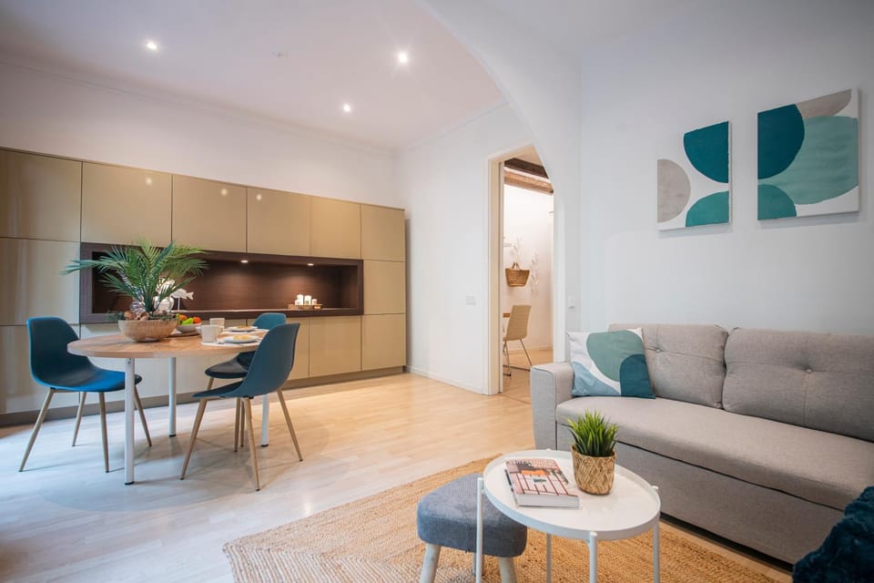 Living room, Dining area