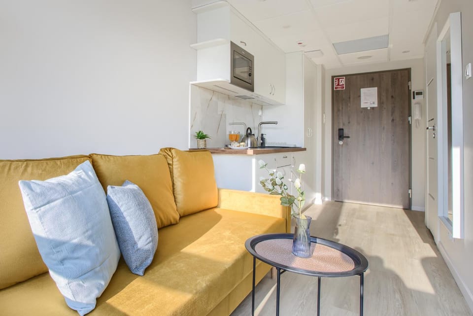 Kitchen or kitchenette, Living room, Seating area