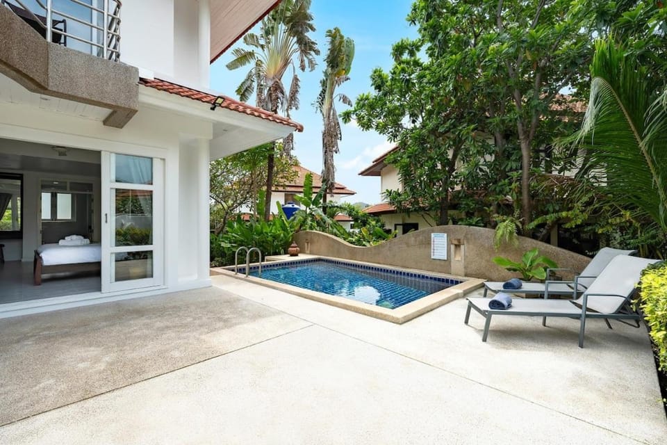 Property building, Swimming pool