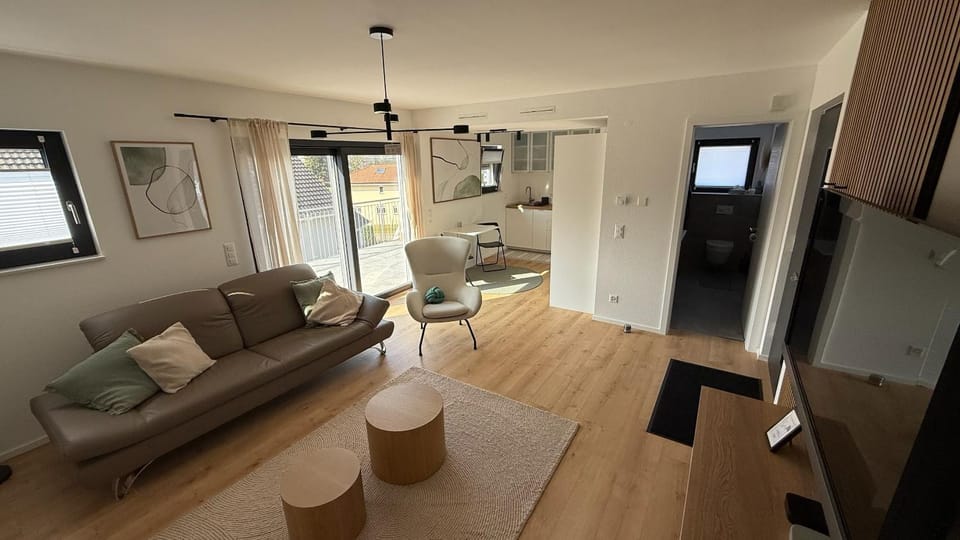 Communal lounge/ TV room, TV and multimedia, Kitchen or kitchenette, Living room, Seating area, Evening entertainment