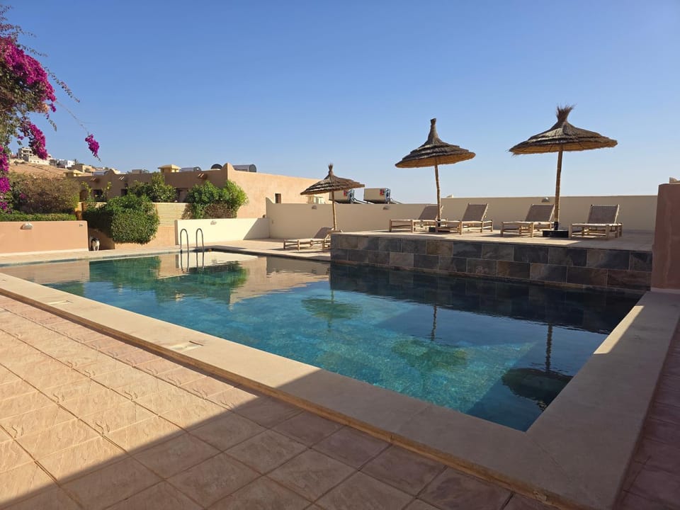 Solarium, Swimming pool