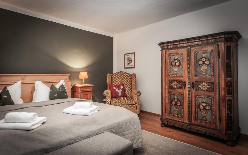 Bed, Bedroom, wardrobe