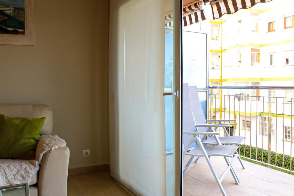View (from property/room), Balcony/Terrace, Dining area
