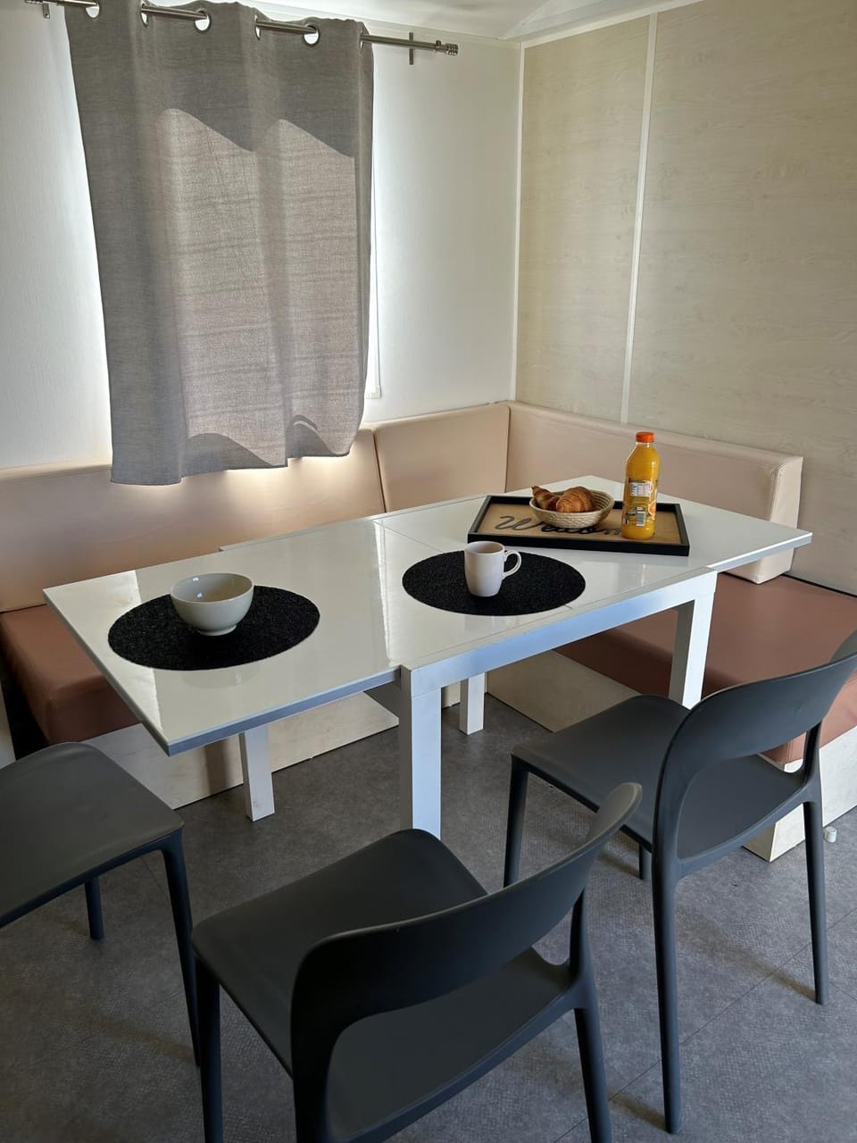 Mobil-home 3 ch camping TOHAPI Campground/ 
RV Resort in Port-la-Nouvelle