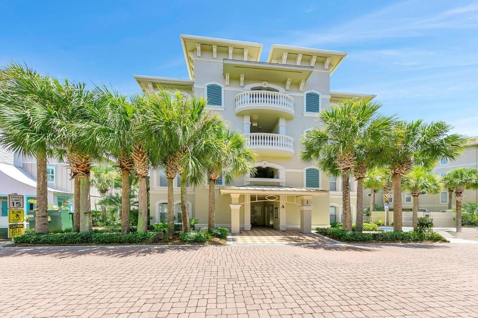 Penthouse Paradise Condo at Seacrest Apartment in Rosemary Beach
