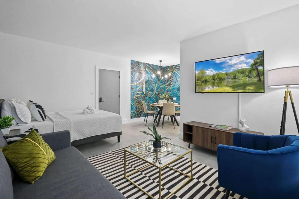 Beachfront Bliss 1BR Miami Beach Apartment in Miami Beach
