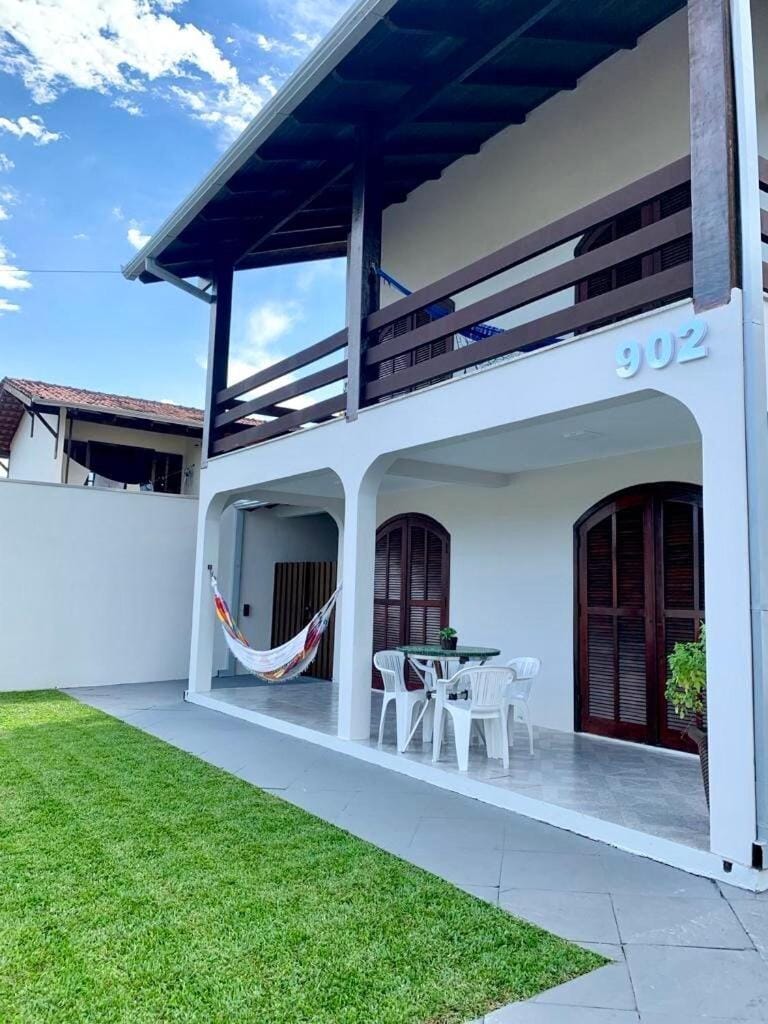 Caiobá - Casa 4 quartos com AR, espaçosa e perto do mar House in State of Paraná