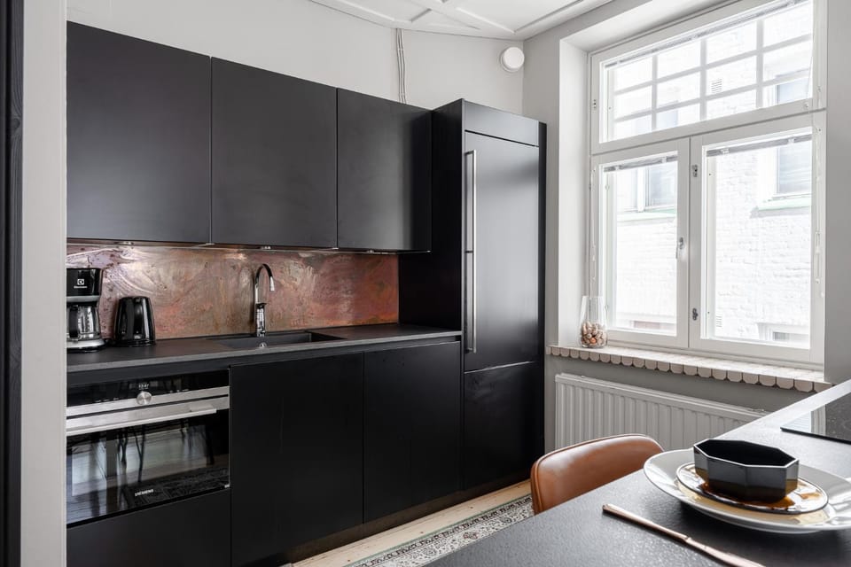 Coffee/tea facilities, Kitchen or kitchenette, stove, kitchen