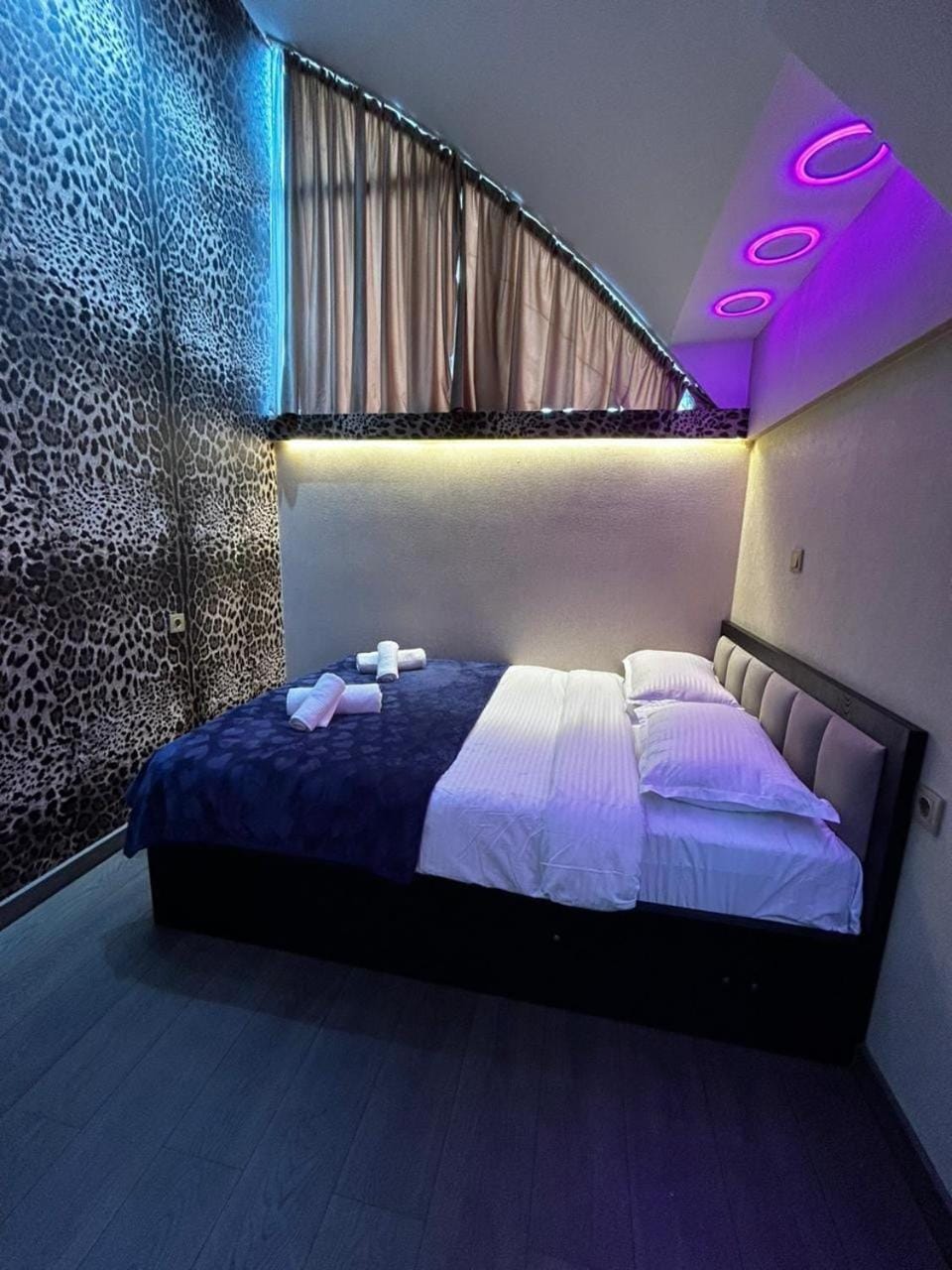 Luxe studio apartment with jacuzzi Apartment in Tbilisi, Georgia