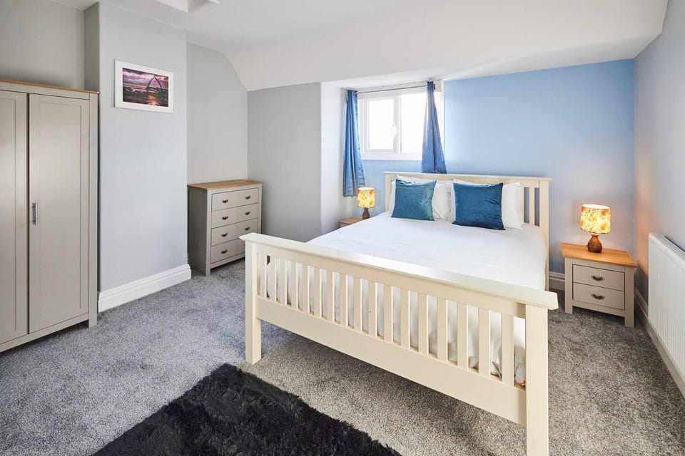 Bed, Bedroom, wardrobe