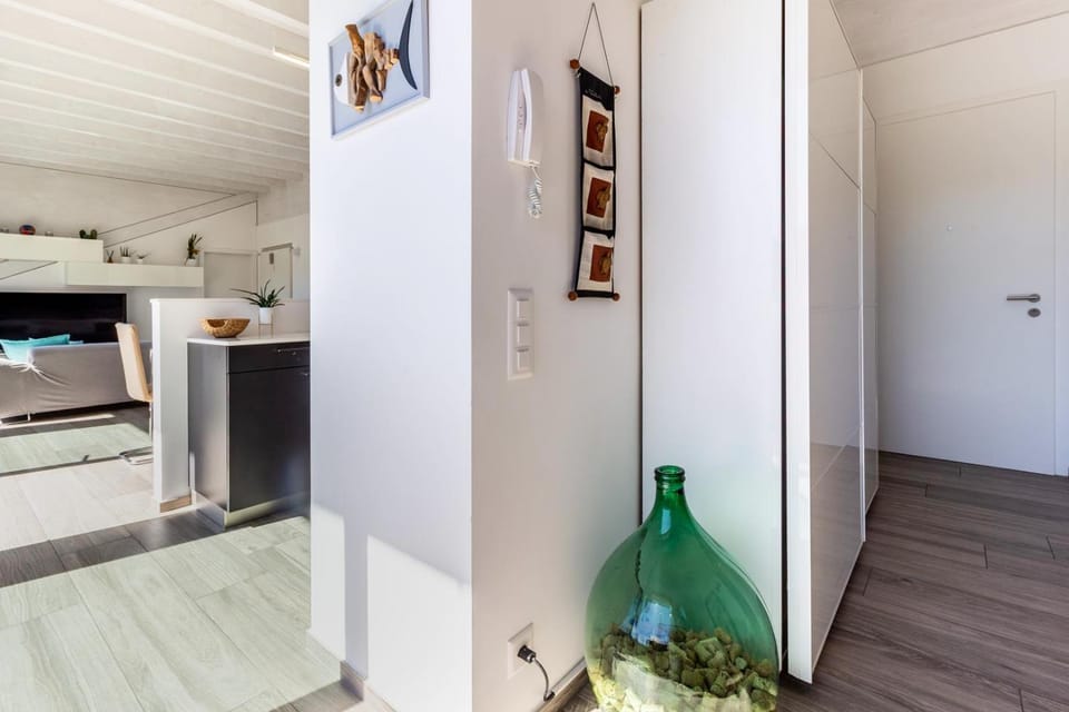 Kitchen or kitchenette, oven, stove