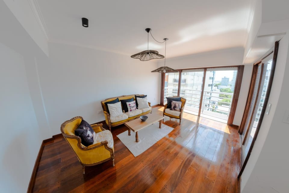 Yrigoyen - 6 Huéspedes Amplio y Moderno con Terraza en el Centro Apartment in Mar del Plata