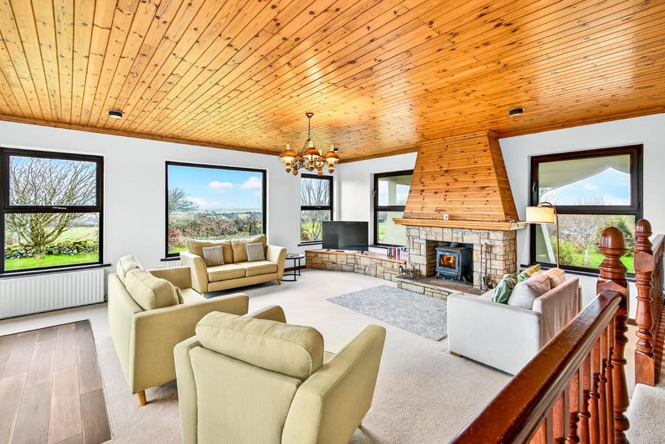 Communal lounge/ TV room, Living room