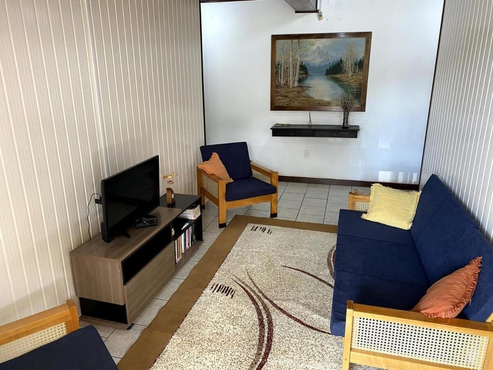 Communal lounge/ TV room, TV and multimedia, Living room, Seating area