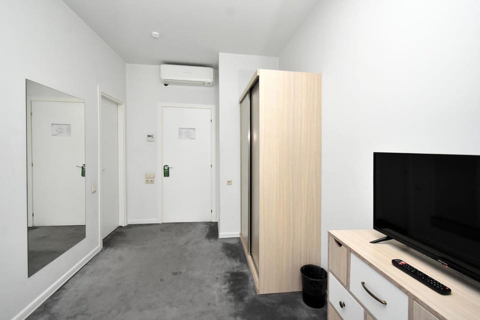 TV and multimedia, wardrobe