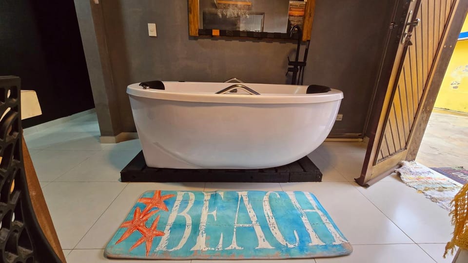 Sossego Real Casa Solo C Banheira Ofuro House in Ilhabela