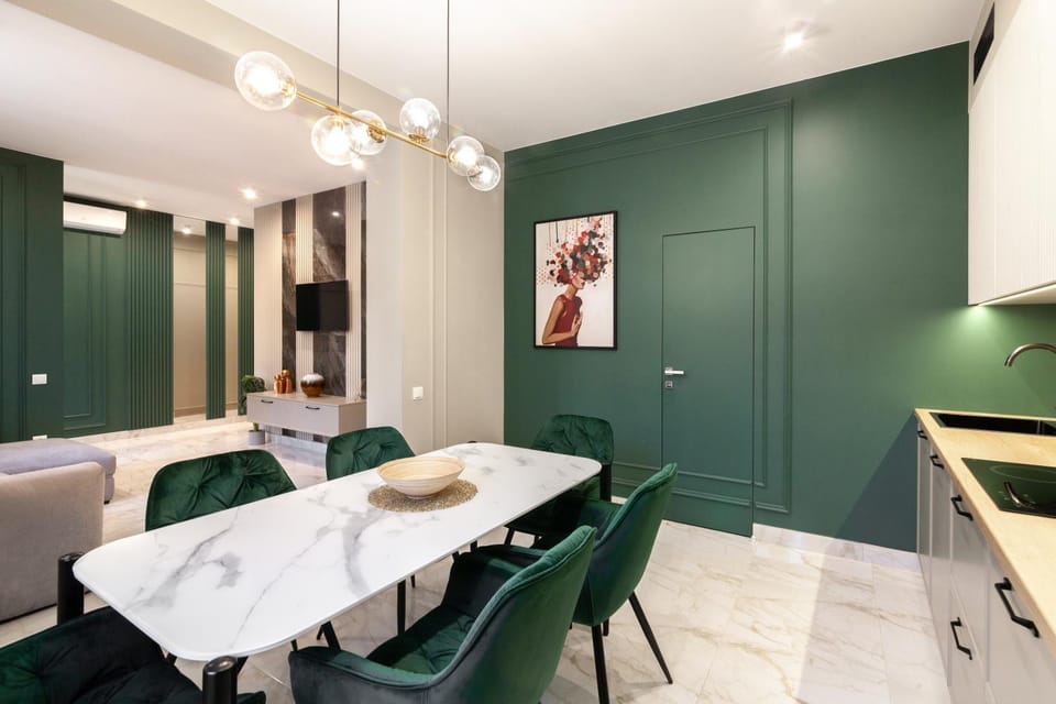 LEOGRAND VIP Apartments on Lesi Ukrainky 7 Apartment in Lviv