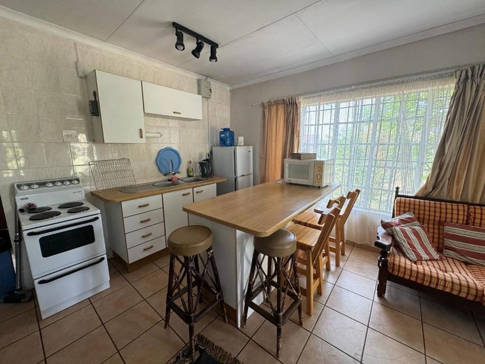 Porcupine Place Chalet in North West, South Africa