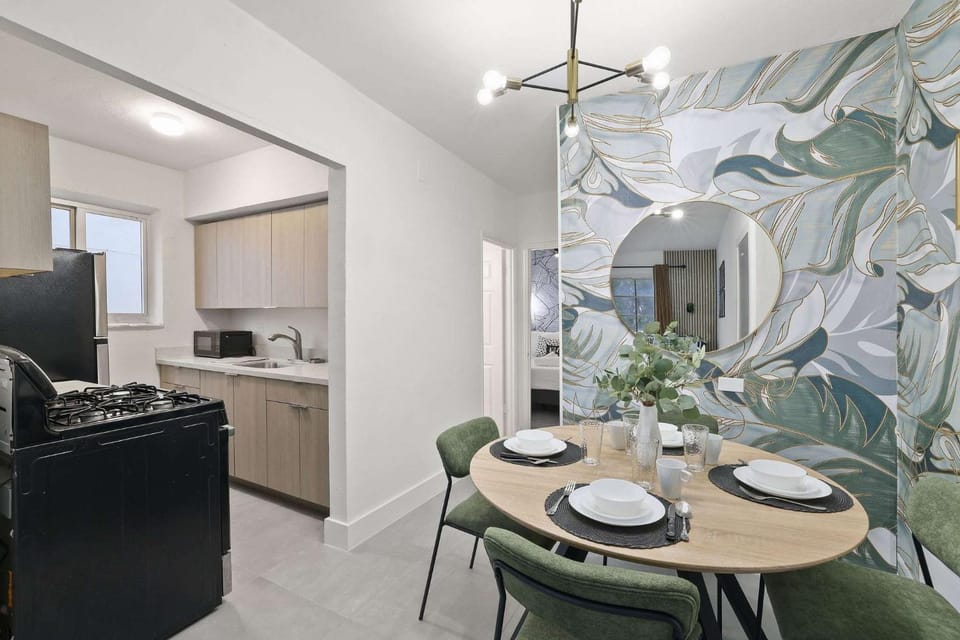 Miami Beach Escape 1BR 4 Guests Apartment in Miami Beach