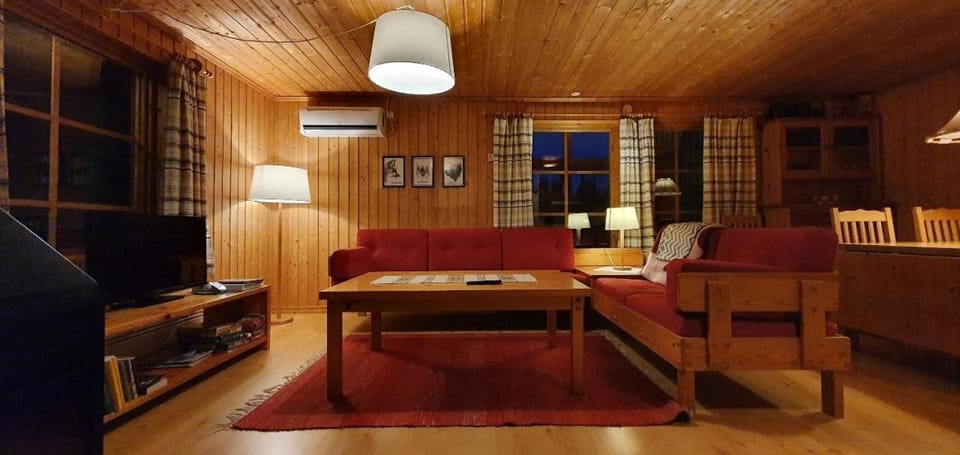 Sauna | Wi-Fi | Terrace | Wood stove | Cable TV House in Sweden