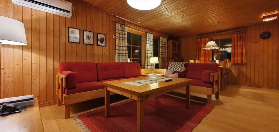 Sauna | Wi-Fi | Terrace | Wood stove | Cable TV House in Sweden