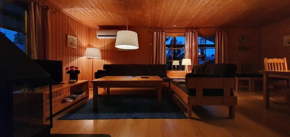 Sauna | Wi-Fi | Terrace | Wood stove | Cable TV House in Sweden