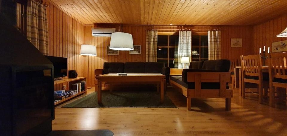 Sauna | Wi-Fi | Terrace | Wood stove | Cable TV House in Sweden