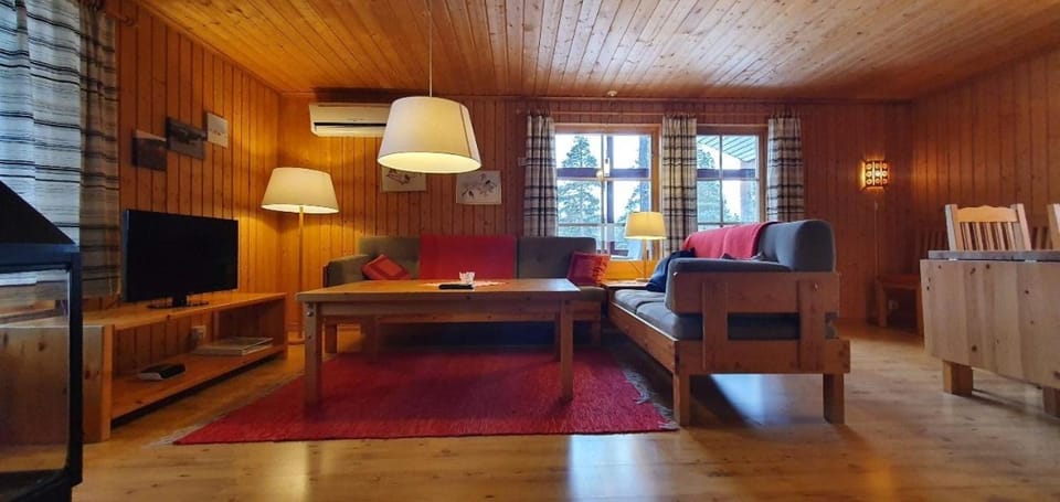 Sauna | Wi-Fi | Terrace | Wood stove | Cable TV House in Sweden