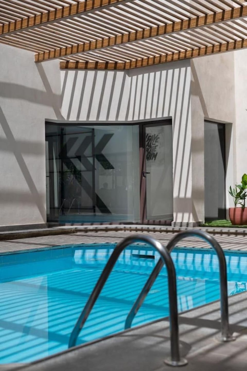 Swimming pool