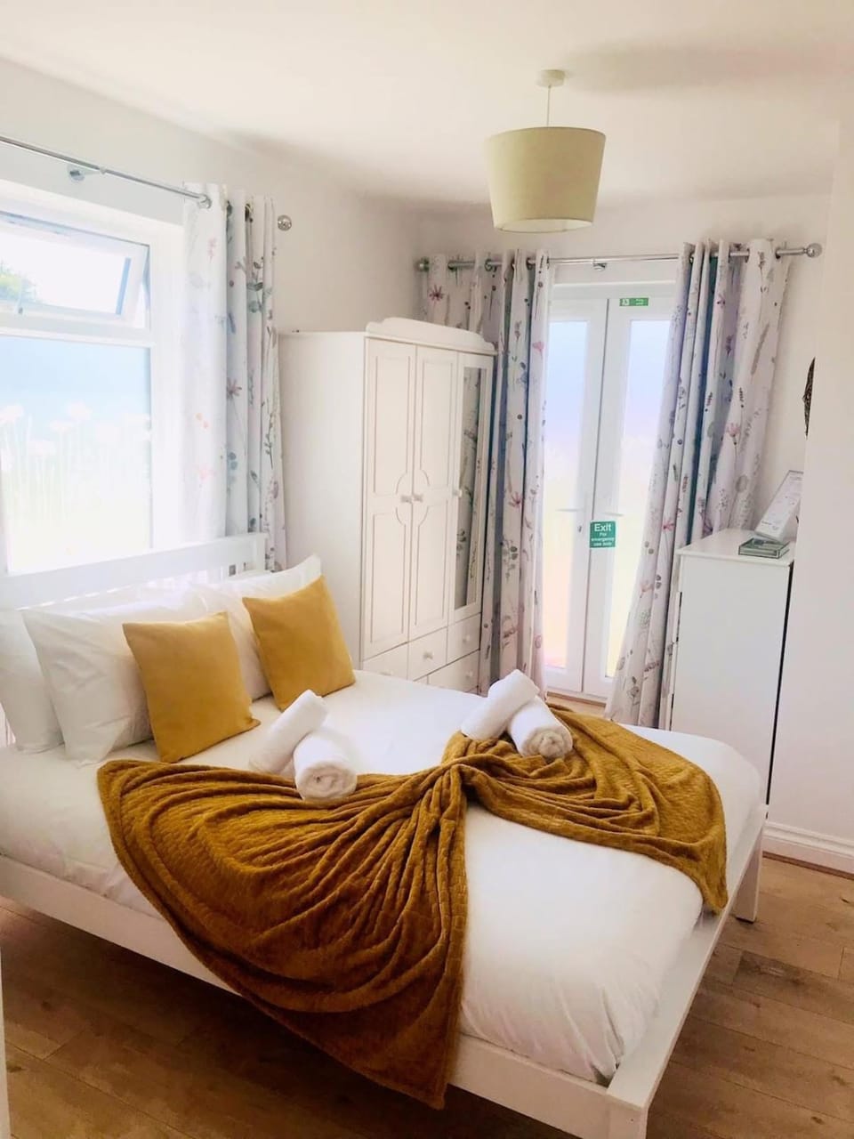 Bed, Photo of the whole room, Bedroom, towels, wardrobe