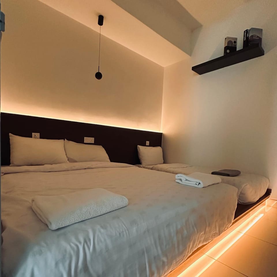 Photo of the whole room, Bedroom