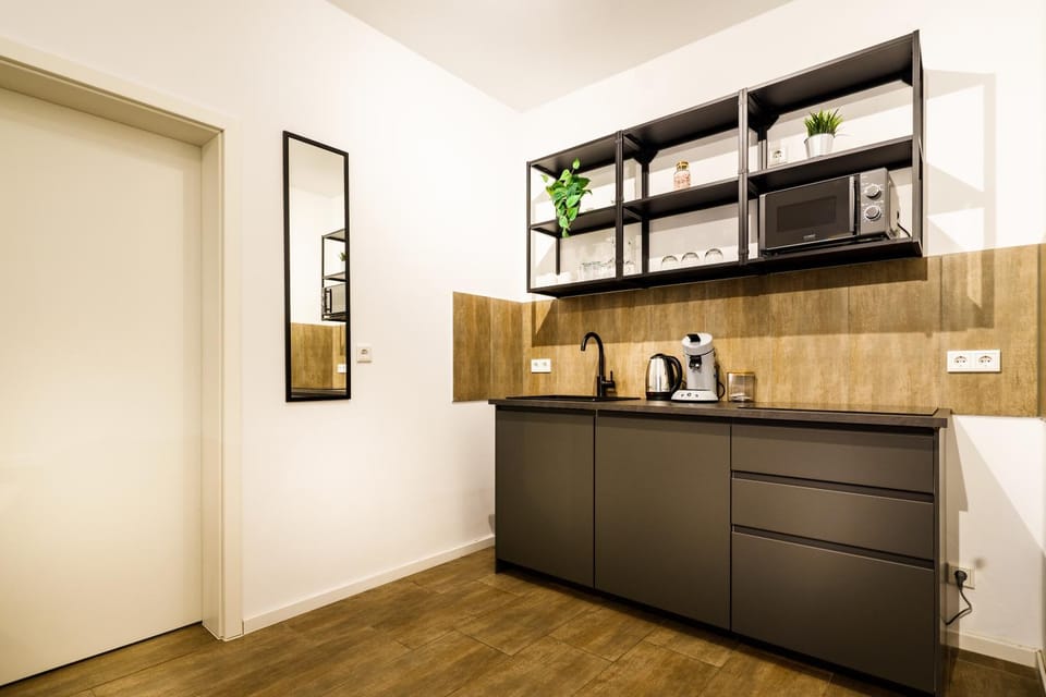 Kitchen or kitchenette, kitchen