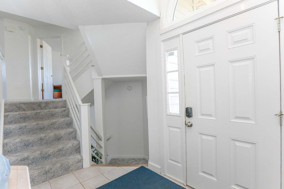 Sojourn Ocean Dreams Sleeps 16 House in Sandbridge