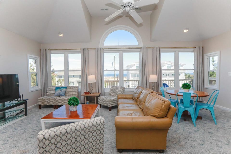 Sojourn Ocean Dreams Sleeps 16 House in Sandbridge