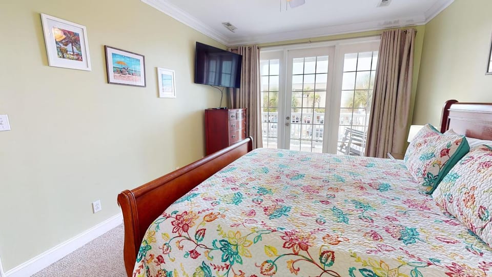Nearby landmark, Bed, Balcony/Terrace, Bedroom, furniture, pet friendly