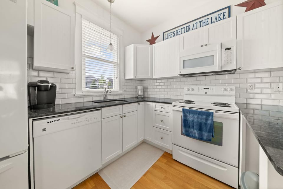 36 Meadow View House in New York