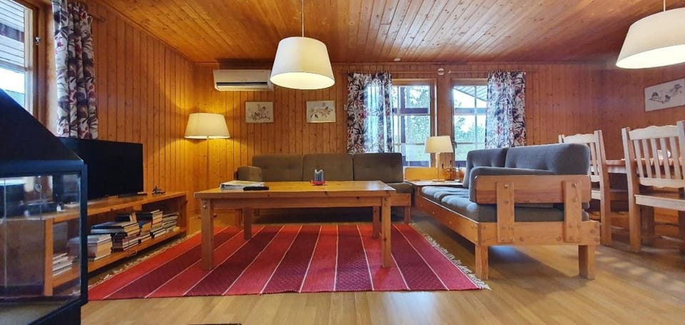 Sauna | Wi-Fi | Terrace | Wood stove | Cable TV House in Sweden