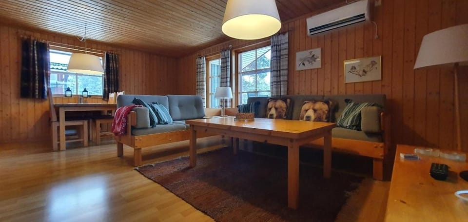 Sauna | Wi-Fi | Terrace | Wood stove | Cable TV House in Sweden