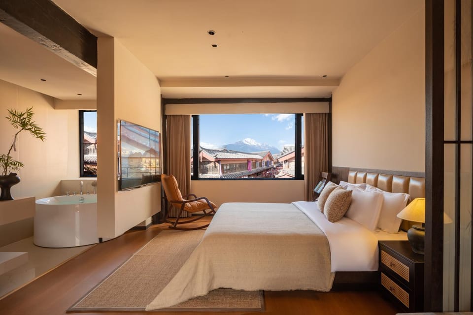 TV and multimedia, View (from property/room), Photo of the whole room, Bath