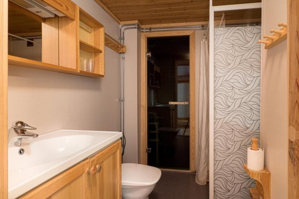 Sauna | Wi-Fi | Terrace | Wood stove | Cable TV House in Sweden