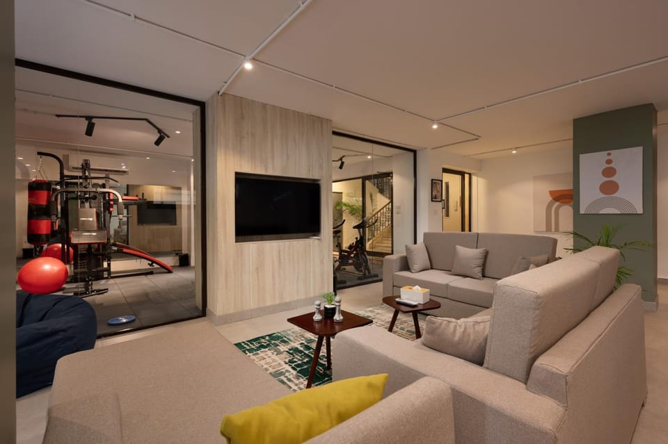 Communal lounge/ TV room