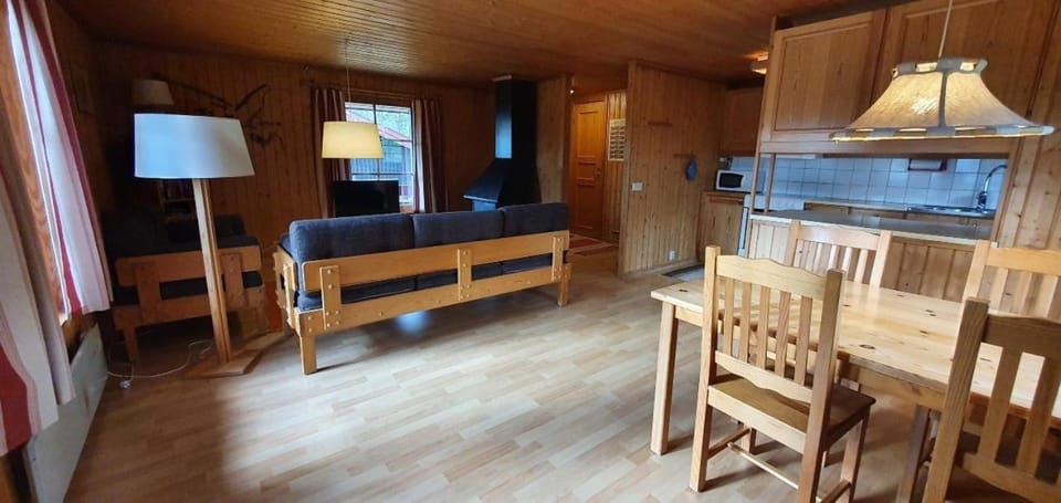 Sauna | Wi-Fi | Terrace | Wood stove | Cable TV House in Sweden