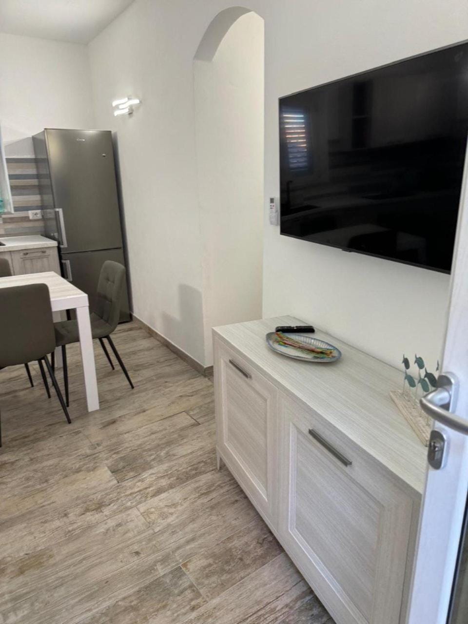 TV and multimedia, Dining area