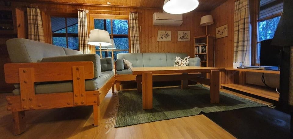 Sauna | Wi-Fi | Terrace | Wood stove | Cable TV House in Sweden