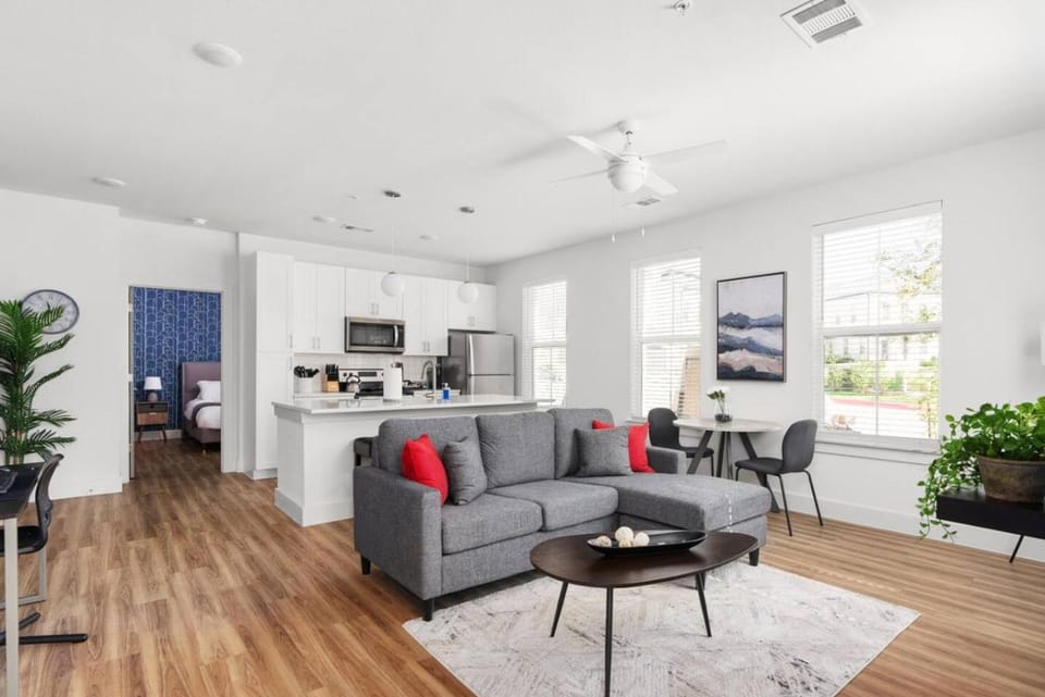 Perfect Spot Cozy Stay Coffee Shop Bar Onsite Apartment in Pflugerville