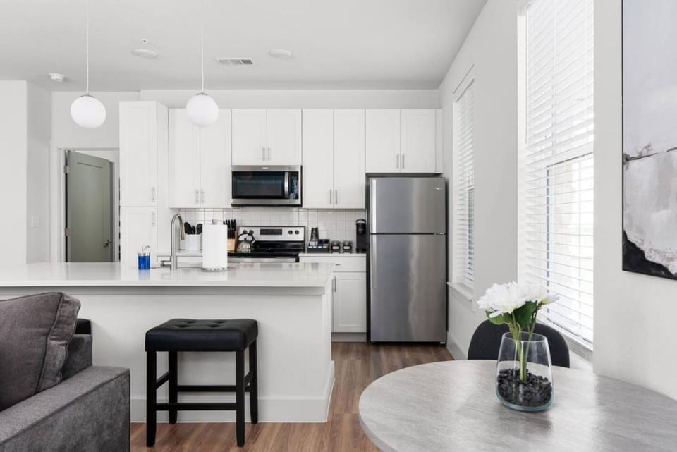 Perfect Spot Cozy Stay Coffee Shop Bar Onsite Apartment in Pflugerville