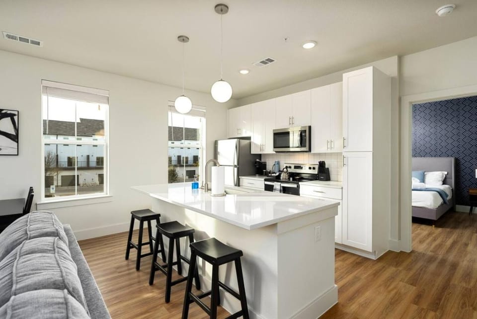 Luxurious 1BR Gem Steps from the Action Apartment in Round Rock