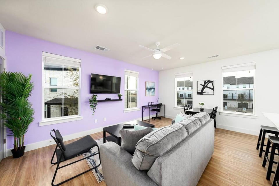 Luxurious 1BR Gem Steps from the Action Apartment in Round Rock