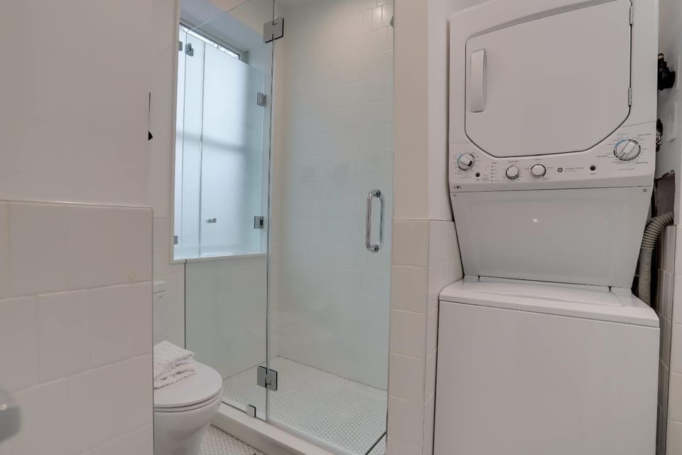 Sojourn's Eastern Market Carriage House Sleeps 2 Apartment in Capitol Hill