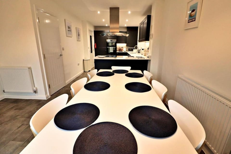 Meadow View, Elm Park House in Exeter